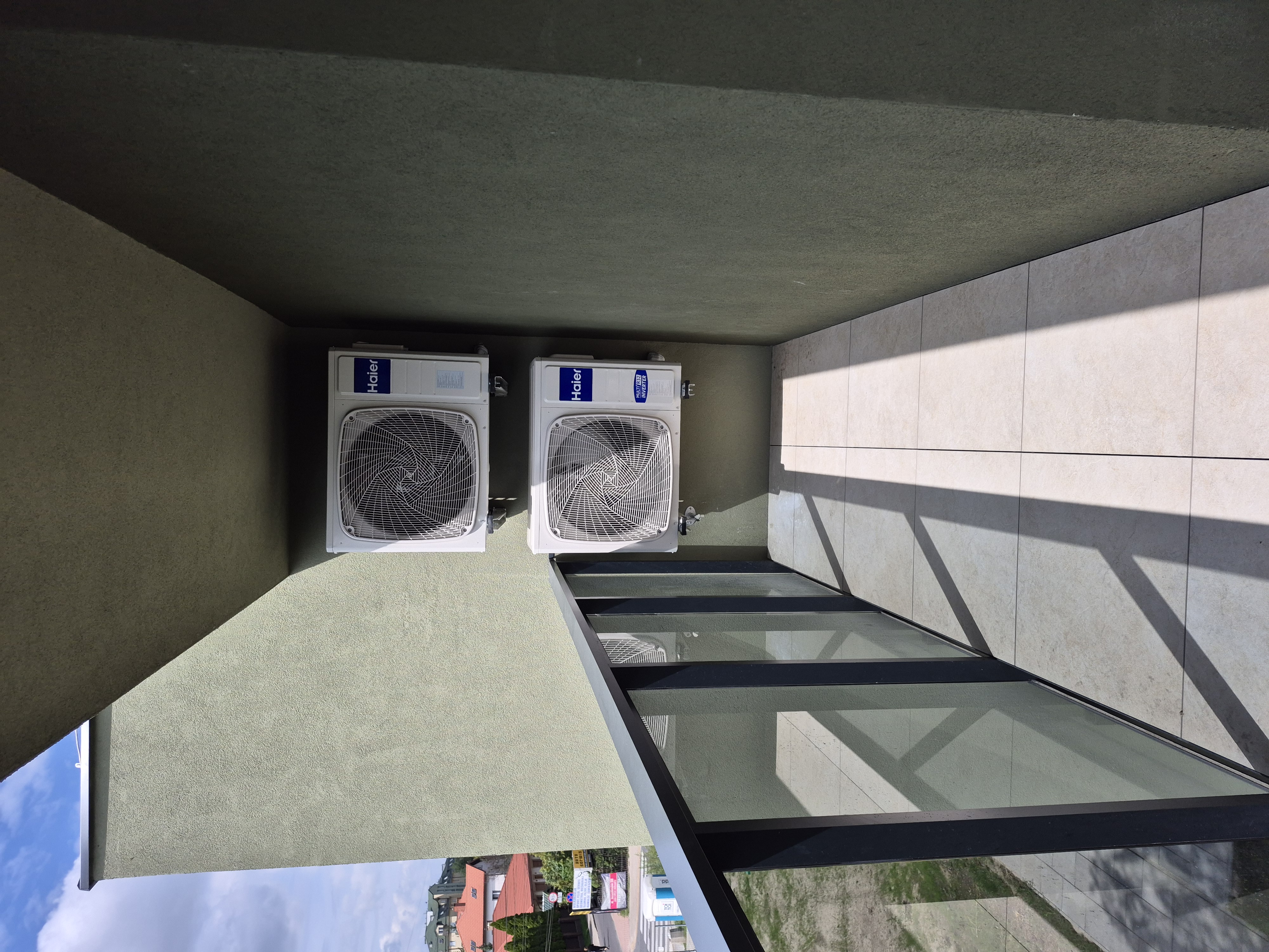Klimatyzacja kanałowa Haier w luksusowym apartamencie — ul. Ryżowa, Warszawa — miniaturka 2