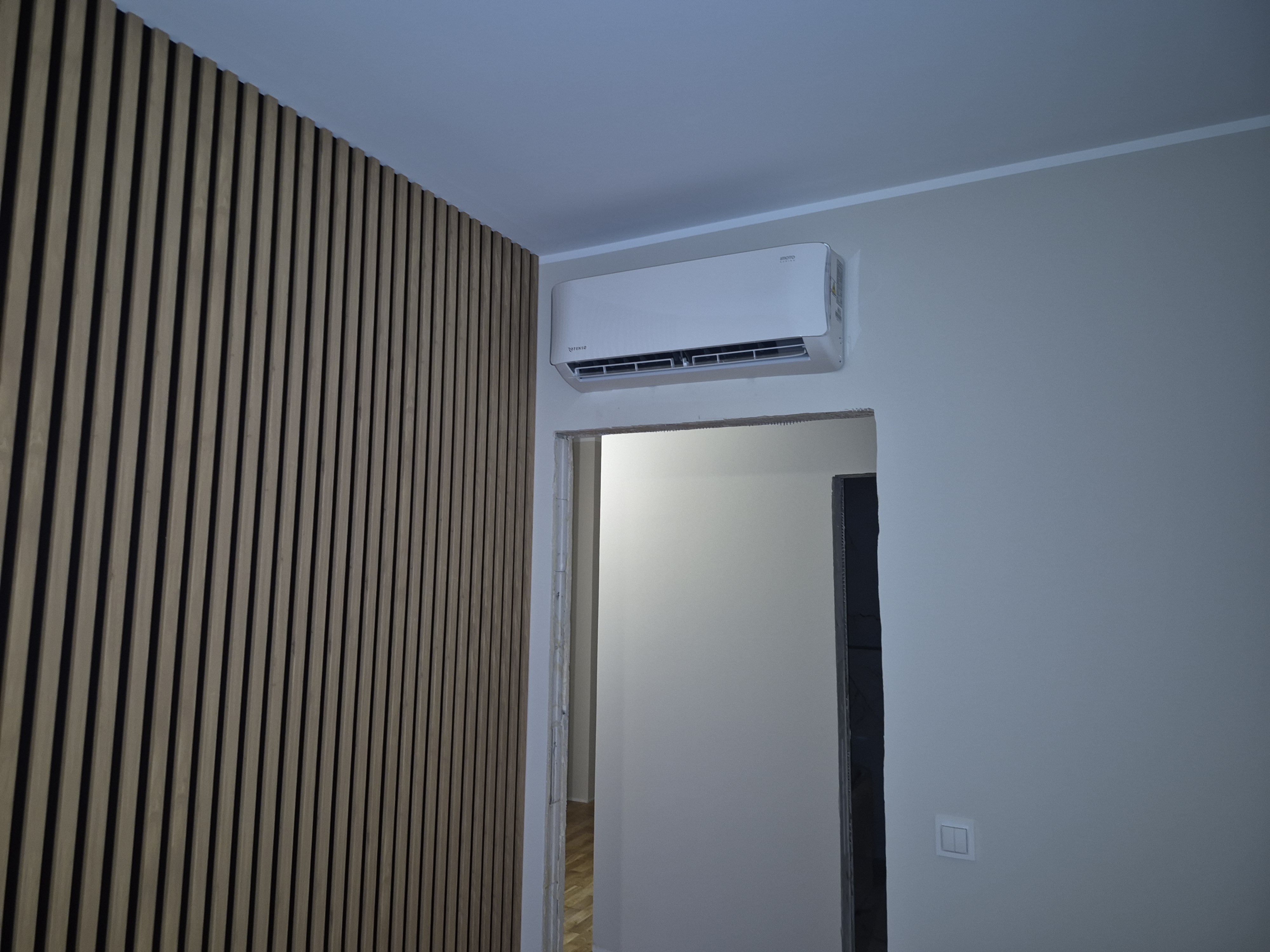 Multi-split Rotenso (2x Imoto + Versu Mirror) w apartamencie — Warszawa Włochy / Ursus — miniaturka 6