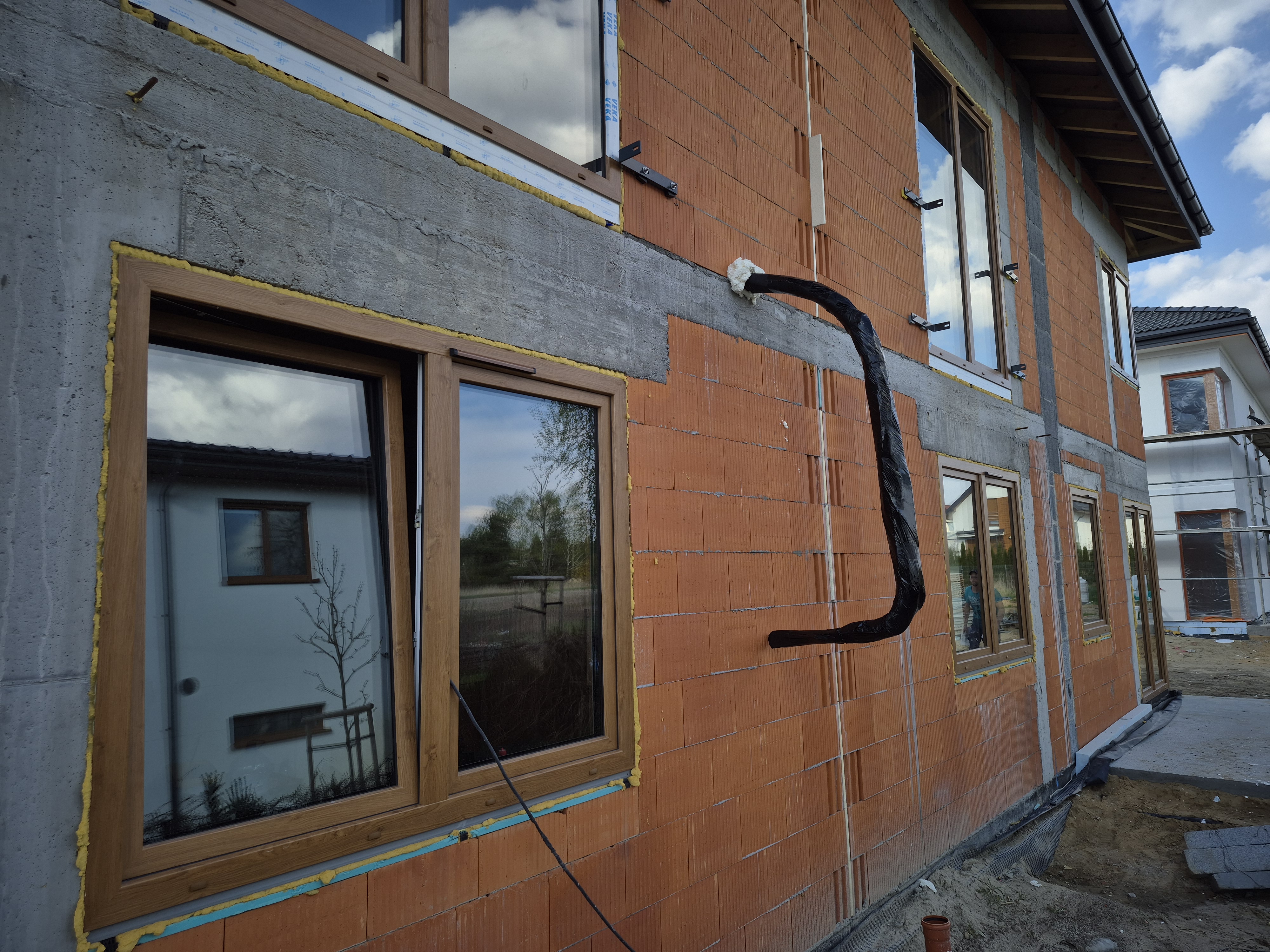 Przygotowanie instalacji klimatyzacji w domu szeregowym — Jaworowa (Raszyn) — miniaturka 25